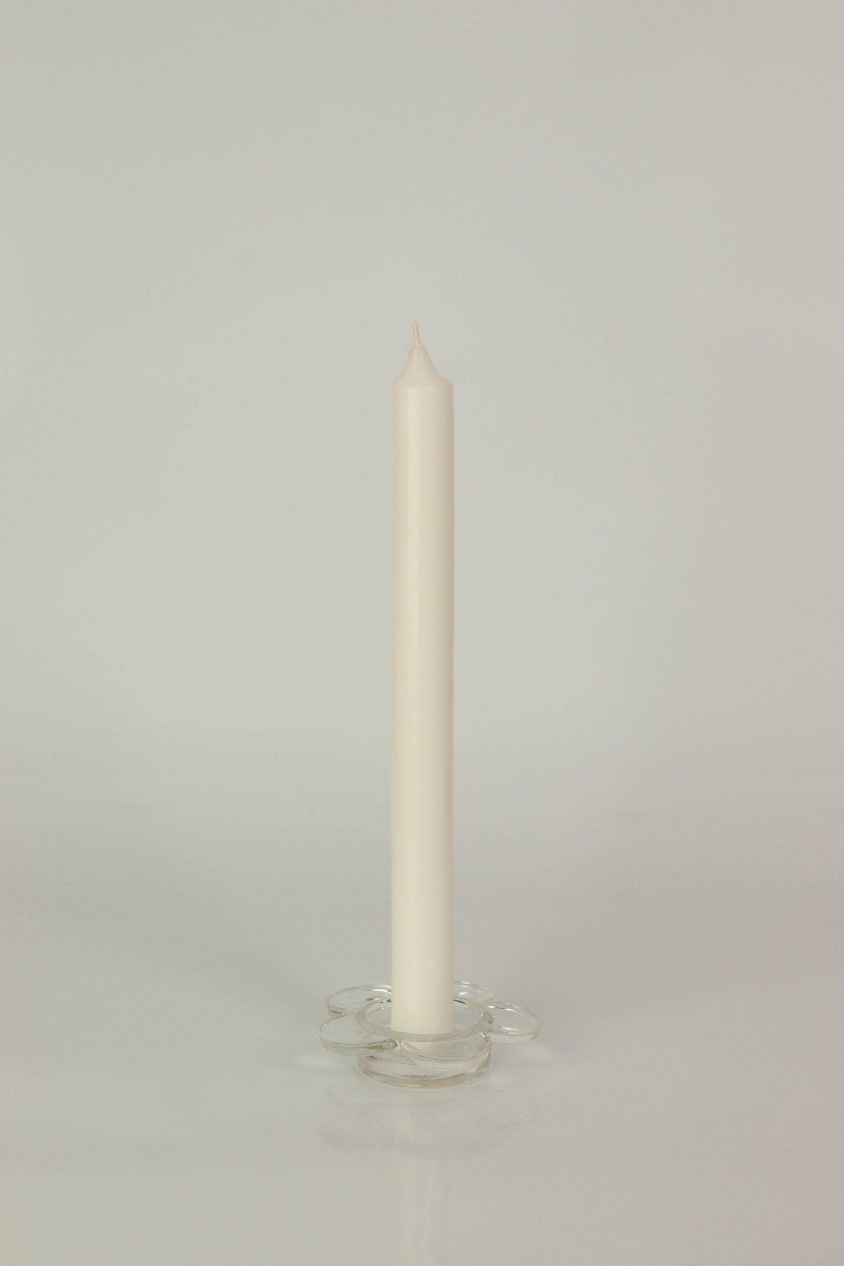 40 Pack 2.2x25cm Straight Clover Leaf Candles - Image 3